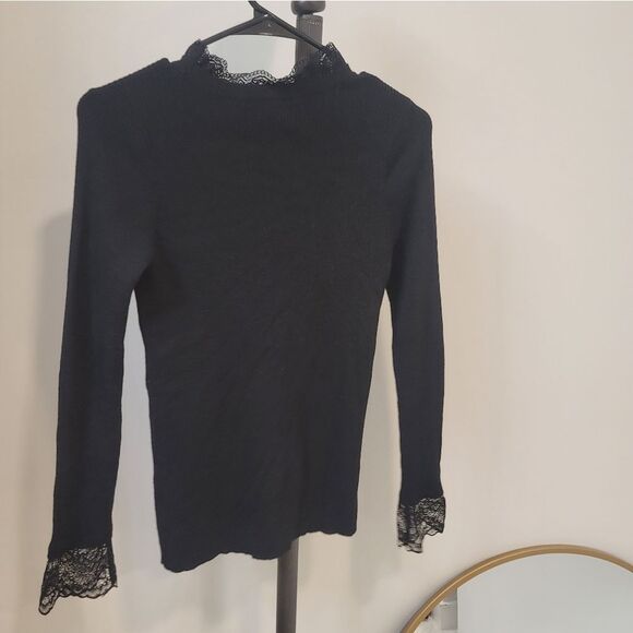 Tuckernuck Lace Rosemary Eyelet Knit Top (S) - Picture 4 of 5